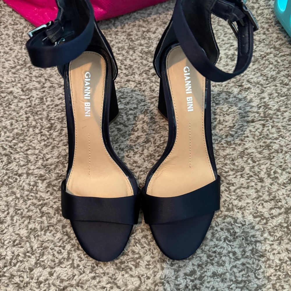 Gianni Bini Black Open-Toe Ankle Strap Block Heels